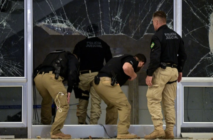 Brésil: les lieux de pouvoir sous contrôle après l'assaut des bolsonaristes