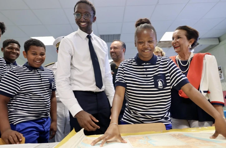 Le Port : Hervé Berville, secrétaire d'Etat à la mer visite le lycée Léon de Lepervanche