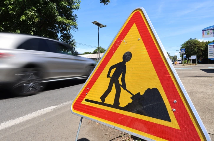 panneau de travaux