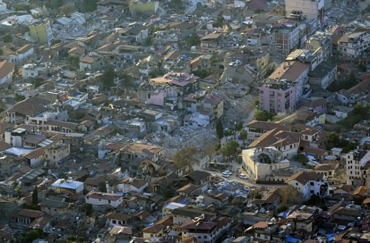 Turquie: six morts de plus dans les décombres après un nouveau séisme