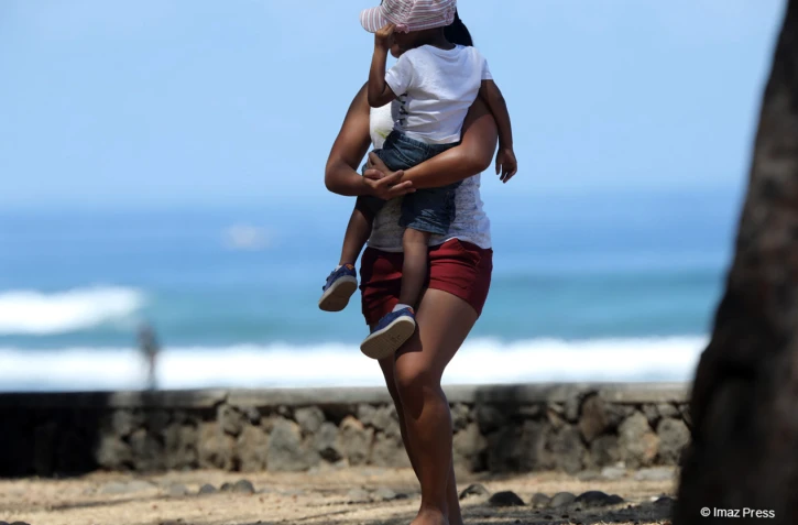 Femme et enfant