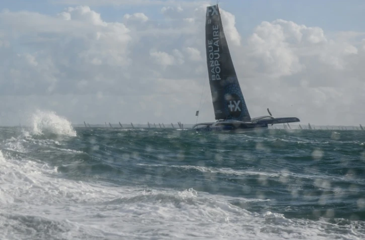 Route du Rhum: casse pour Le Cléac'h, Caudrelier sous pression
