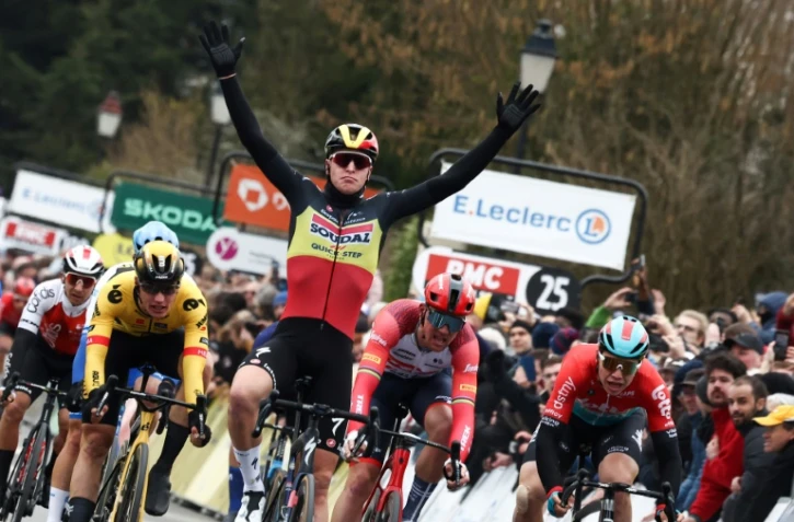 Paris-Nice: Merlier l'emporte, Pogacar engrange