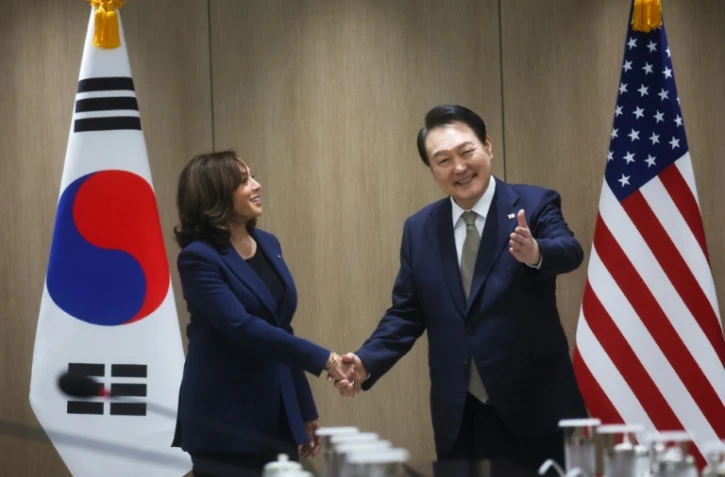Kamala Harris en Corée du Sud au lendemain de tirs de missiles du Nord