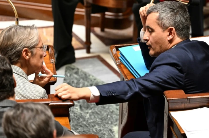 Premier test politique pour l'exécutif sur son projet de loi immigration
