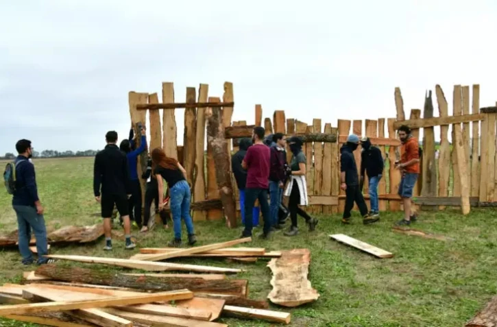 Deux-Sèvres: la lutte contre les "bassines" s'inscrit dans la durée