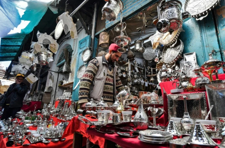 En Tunisie, le cuivre retrouve son lustre pour le ramadan