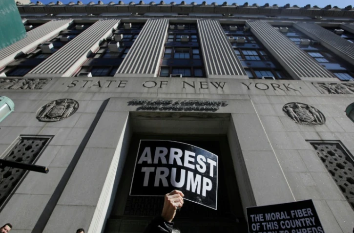 Veillée d'armes à New York avant la possible inculpation pénale de Trump