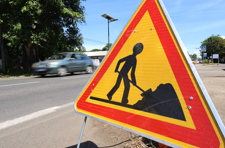 panneau de travaux