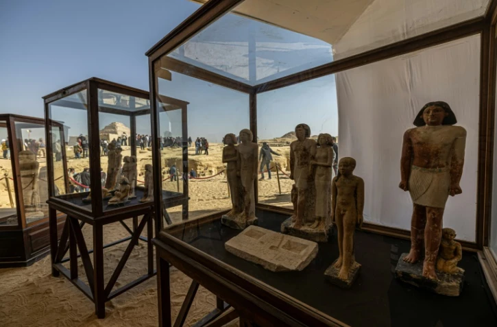 L'Egypte révèle quatre nouvelles tombes pharaoniques et une momie