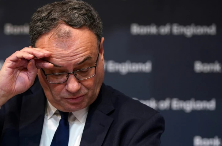 Monter les taux ou pas? Dilemme des banques d'Angleterre, Suisse et Norvège