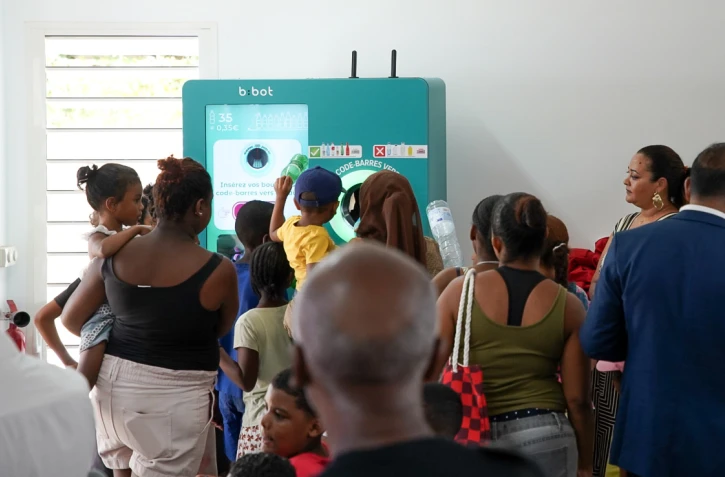 Borne B:BOT à la résidence de la gare routière Saint-Pierre