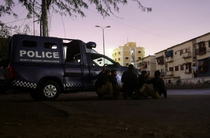 Pakistan: attaque en cours contre un poste de police à Karachi