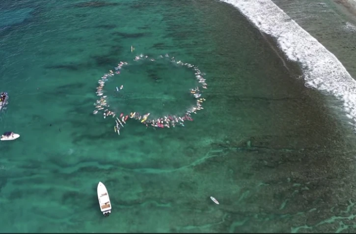 Aloha au spot des Roches noires pour raphaël Vidot (Vrr Vigies Requins Renforcées - capture d'écran vidéo)