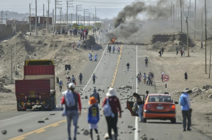 Pérou: la présidente Dina Boluarte exclut de démissionner