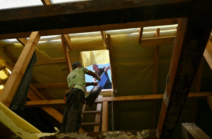 Près de Kiev, la course contre la montre pour reconstruire avant l'hiver