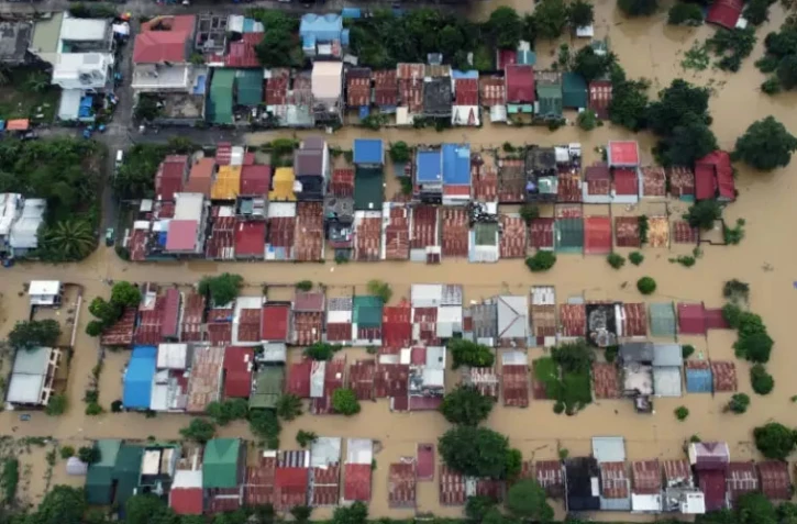 Aux Philippines, le bilan de la tempête atteint 98 morts