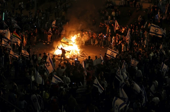 Israël : Herzog appelle à "stopper immédiatement" la réforme de la justice