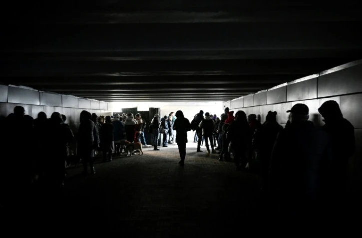 Ukraine: nouvelle attaque aérienne sur Kiev après un Nouvel An meurtrier