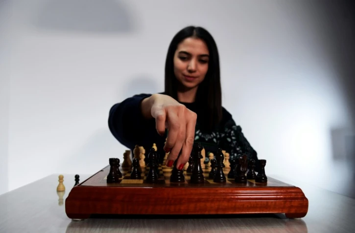Sara Khadem, la reine iranienne des échecs à visage découvert