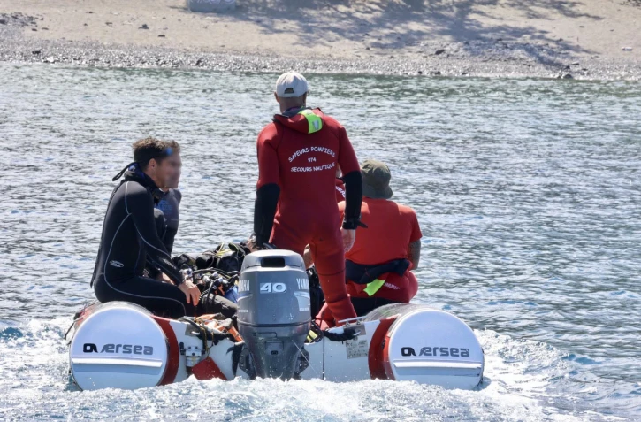 Recherches d'une personne happée par les vagues