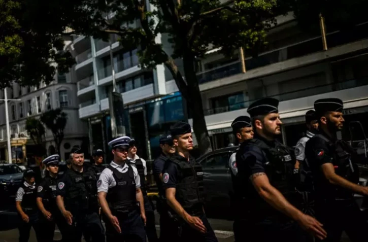 Des moyens et des effectifs pour la police : la loi sécurité aux mains du Sénat