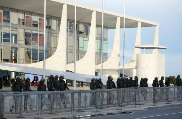 Brésil: sécurité renforcée avant de nouvelles manifestations bolsonaristes