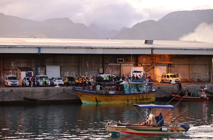 migrants sri lanka sri lankais bateau port port ouest la re?union navire clandestins8