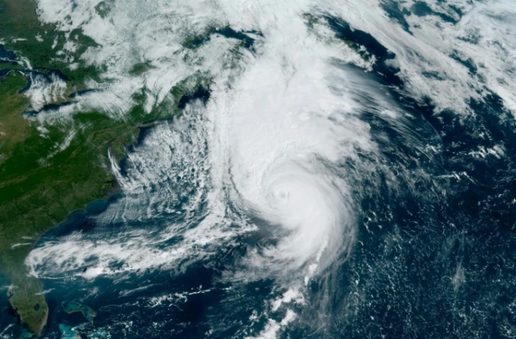 Le Canada se prépare à l'impact "historique" de l'ouragan Fiona
