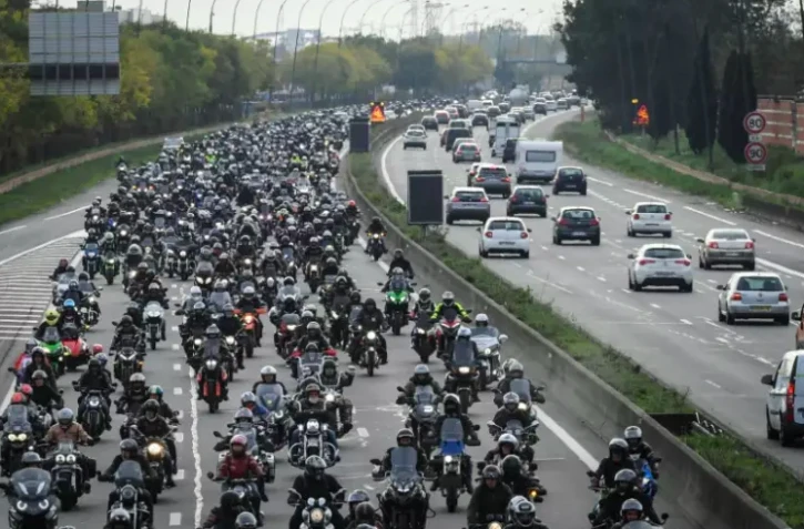 Manifestations de motards pour dire "non au contrôle technique"