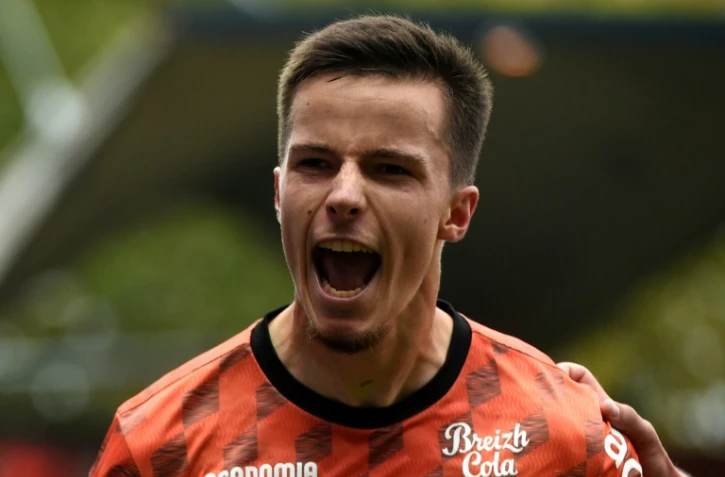 Ligue 1: Lorient poursuit sa route, Monaco retrouve le chemin