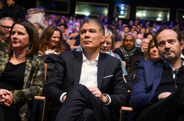 Congrès du PS: les discussions se poursuivent pour sortir de la crise