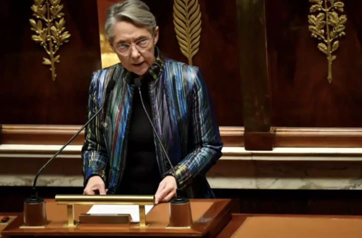 La Première ministre Elisabeth Borne, le 6 décembre 2022 à l'Assemblée nationale à Paris ( AFP / JULIEN DE ROSA )