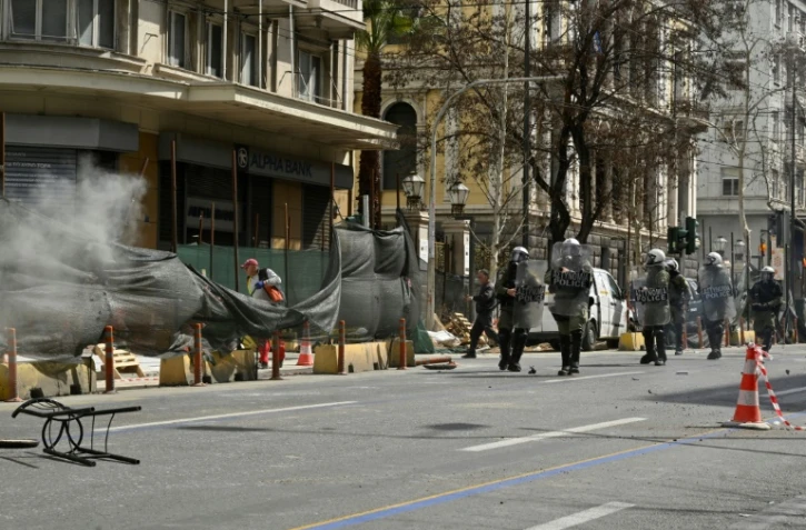 A Athènes, les Grecs crient leur "rage immense" après la catastrophe ferroviaire