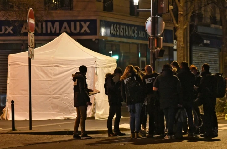 Homme tué par balles par la police à Paris: deux policiers en garde à vue