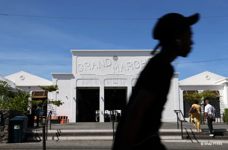 Grand Marché au Port