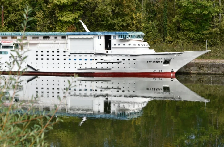 En Moselle, la réplique d'un paquebot de croisière cherche un nouveau cap