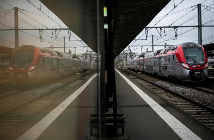 Grève à la SNCF: pas de mobilisation massive mais la perspective d'une fin d'année tendue