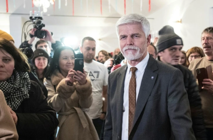Un ancien général parachutiste favori de la présidentielle tchèque