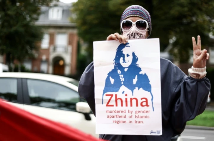 De nouvelles manifestations de colère secouent Téhéran