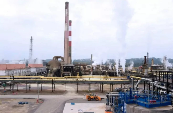 Le site du gisement de gaz naturel de Lacq dans les Pyrénées-Atlantiques le 9 octobre 2013