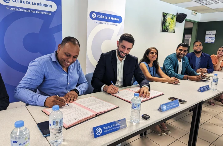 Signature - convention de partenariat - CCI Réunion et Synergie Family