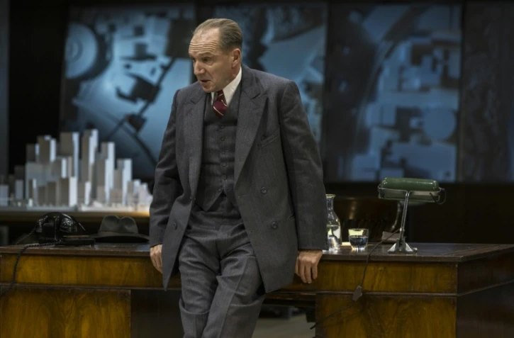 Au théâtre, Ralph Fiennes joue Robert Moses, le "baron Haussmann" de New York
