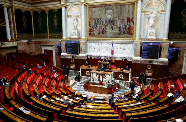 Assemblée: vote solennel sur des moyens pour la sécurité, l'exécutif lorgne à droite