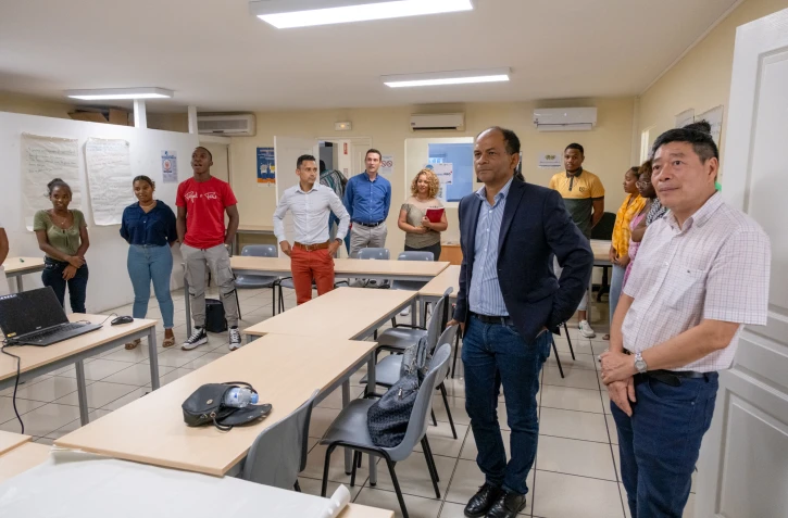 Rencontre Emmanuel Se?raphin et jeunes Saint-Paulois