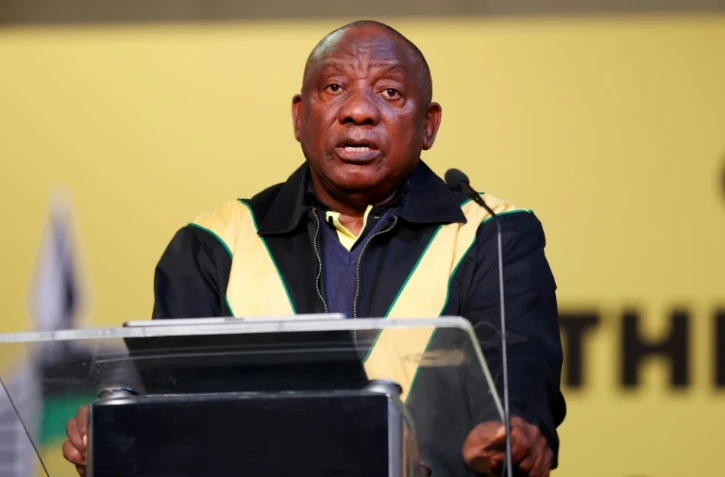 Afrique du Sud: incertitudes sur l'avenir du président dans la tourmente