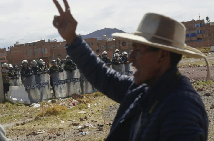 Pérou: des manifestants pleurent leurs morts alors que les affrontements persistent