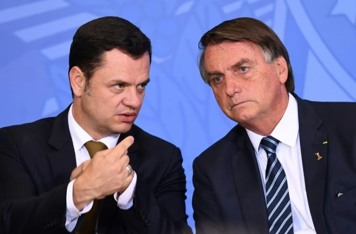 Election au Brésil: révélations compromettantes dans l'entourage de Bolsonaro