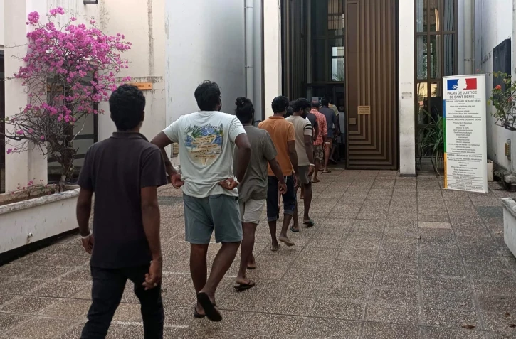 Migrants Sri-Lankais au palais de justice de Saint-Denis