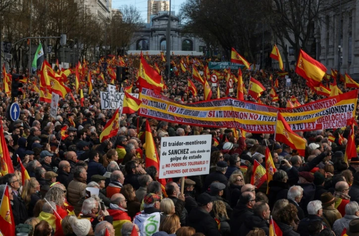 Espagne: grosse manifestation contre le gouvernement de gauche sur la question catalane